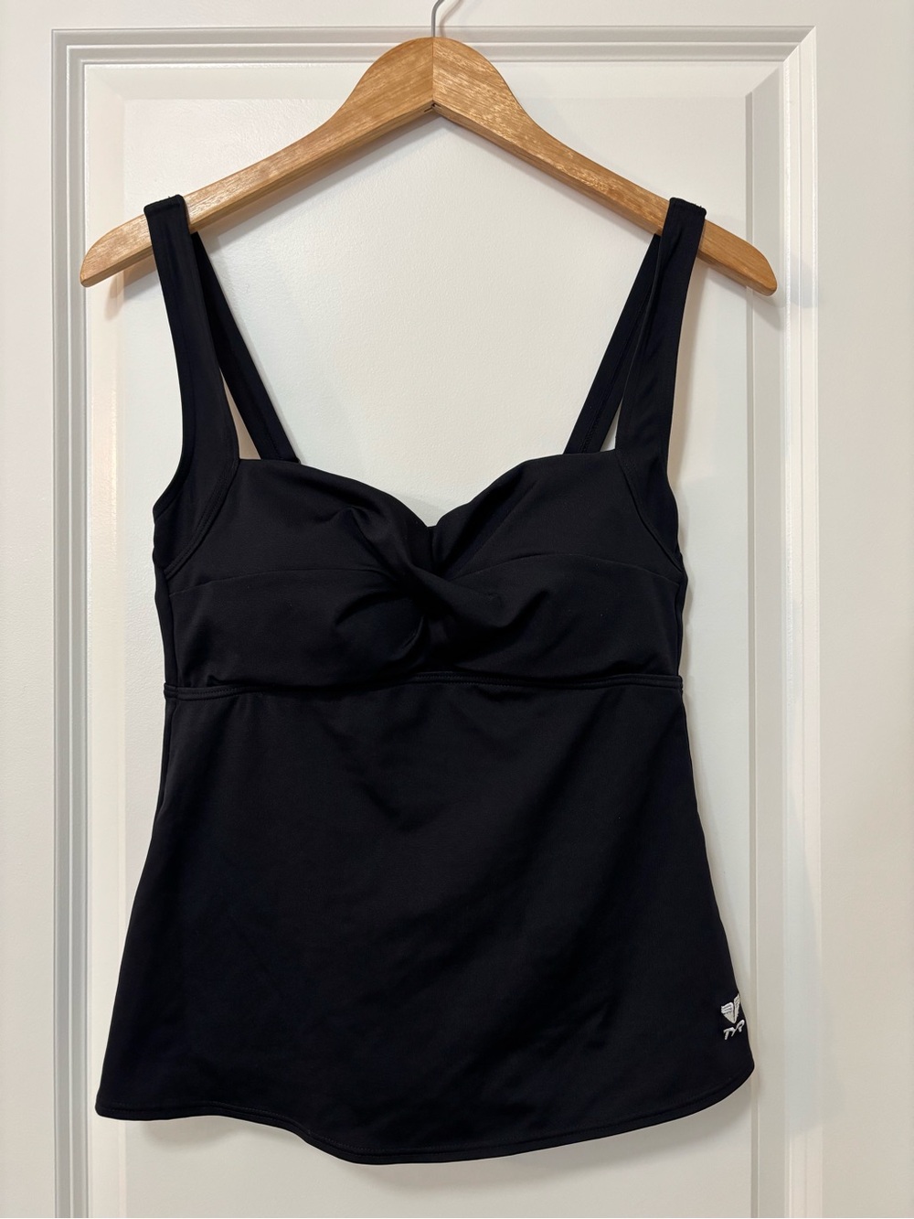 TYR Black Twist Bra Tankini, Size 8